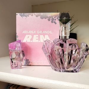 Ariana Grande R.E.M Bundle!